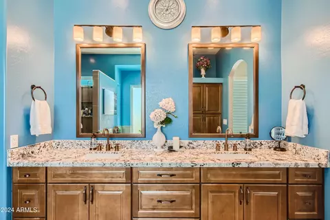 Bath - 1551 W Commerce Ave, Gilbert, AZ 85233 photo 4 of 7