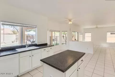 Kitchen - 1206 E Saint John Rd, Phoenix, AZ 85022 photo 4 of 4