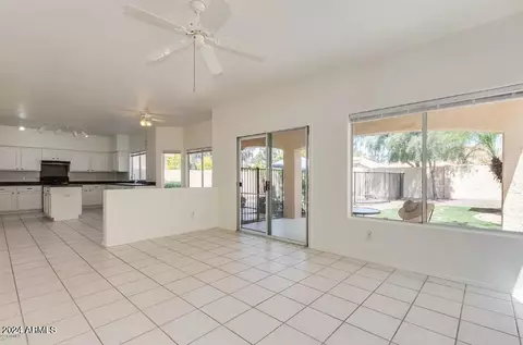 Living - 1206 E Saint John Rd, Phoenix, AZ 85022 photo 6 of 6