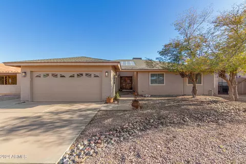 8827 E Player Dr, Sun Lakes, AZ 85248