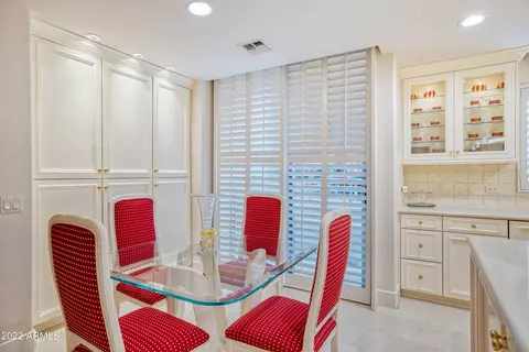 Dining - 2402 Esplanade Ln #202, Phoenix, AZ 85016 photo 4 of 4