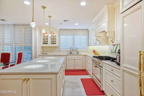 Kitchen - 2402 Esplanade Ln #202, Phoenix, AZ 85016 photo 1 of 5