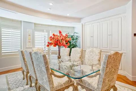 Dining - 2402 Esplanade Ln #202, Phoenix, AZ 85016 photo 3 of 4