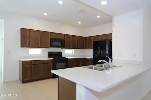 Kitchen - 9223 W Meadowbrook Ave, Phoenix, AZ 85037 photo 3 of 5