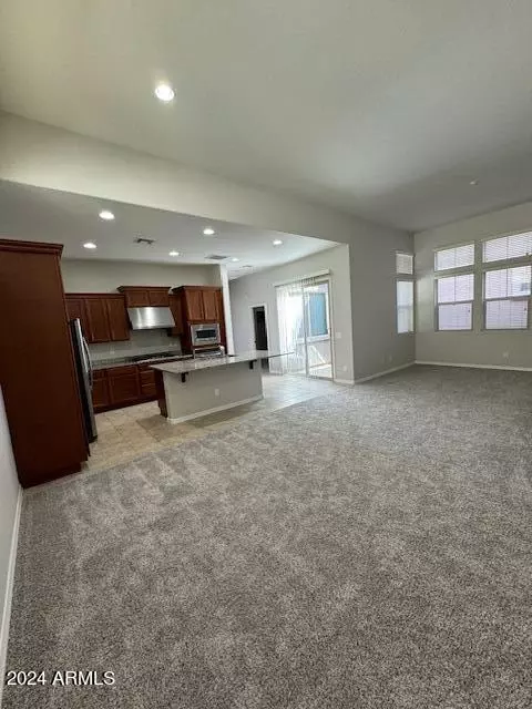 2253 S Wallrade Ln, Gilbert, AZ 85295