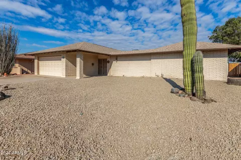 11088 W Timberline Dr, Sun City, AZ 85351