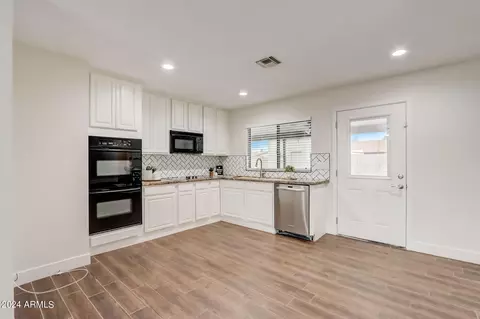 2725 E Libby St, Phoenix, AZ 85032 photo 12