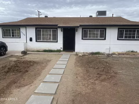 7526 E Kimsey Ln E, Scottsdale, AZ 85257