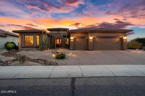 17343 W Monarch Way, Surprise, AZ 85387