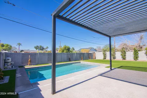Exterior - 4228 N 42nd St, Phoenix, AZ 85018 photo 3 of 8