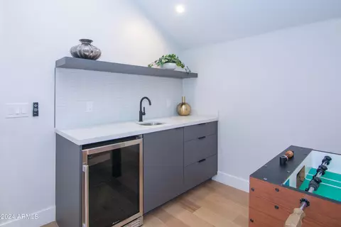 Kitchen - 4228 N 42nd St, Phoenix, AZ 85018 photo 14 of 14