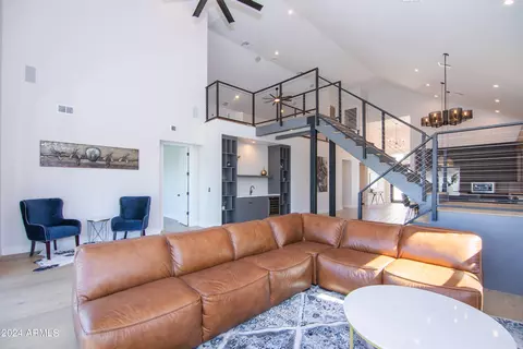 Living - 4228 N 42nd St, Phoenix, AZ 85018 photo 3 of 10