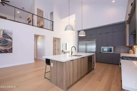 Kitchen - 4228 N 42nd St, Phoenix, AZ 85018 photo 9 of 14