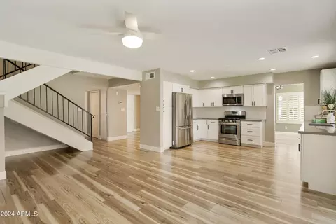 4155 W Evans Dr, Phoenix, AZ 85053 photo 9