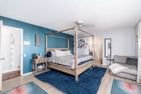 Bedroom - 802 E Harmont Dr, Phoenix, AZ 85020 photo 4 of 4