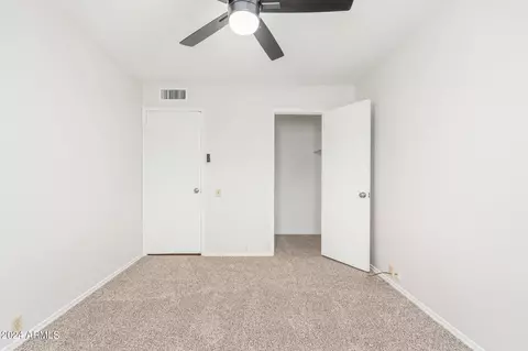 Bedroom - 802 E Harmont Dr, Phoenix, AZ 85020 photo 3 of 4