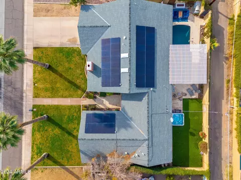 View/Area - 802 E Harmont Dr, Phoenix, AZ 85020 photo 1 of 10