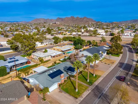View/Area - 802 E Harmont Dr, Phoenix, AZ 85020 photo 6 of 10