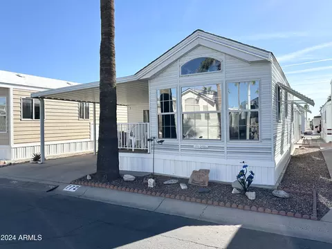 772 S Diamond Dr, Apache Junction, AZ 85119 photo 2