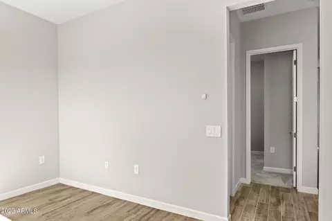 5977 E Quail Ave, Phoenix, AZ 85054 photo 3