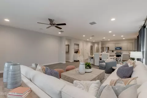 Living - 5973 E Quail Ave, Phoenix, AZ 85054 photo 2 of 3