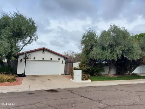 1526 E Weathervane Ln, Tempe, AZ 85283