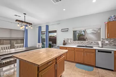 Kitchen - 10739 E Bramble Ave, Mesa, AZ 85208 photo 4 of 5