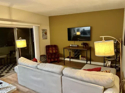 1005 W 5 St #204, Tempe, AZ 85281