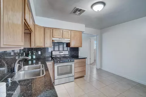 3007 W Echo Ln, Phoenix, AZ 85051