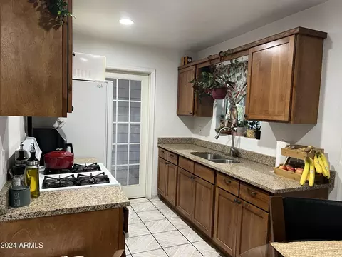 4415 W Mitchell Dr, Phoenix, AZ 85031 photo 5