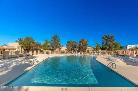 Exterior - 2119 Ellis Dr, Tempe, AZ 85282 photo 5 of 7