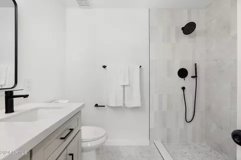 Bath - 2119 Ellis Dr, Tempe, AZ 85282 photo 5 of 8