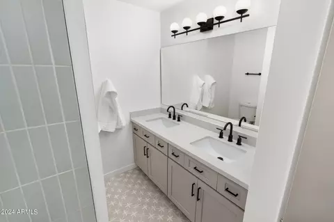 Bath - 2119 Ellis Dr, Tempe, AZ 85282 photo 8 of 8