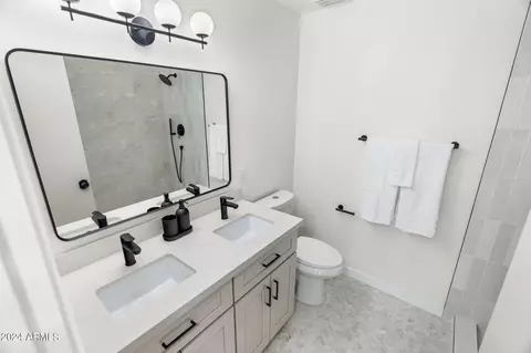 Bath - 2119 Ellis Dr, Tempe, AZ 85282 photo 1 of 8