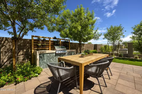 1462 E Rakestraw Ln, Gilbert, AZ 85298 photo 14