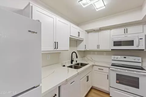 1500 W Rio Salado Pkwy #90, Mesa, AZ 85201