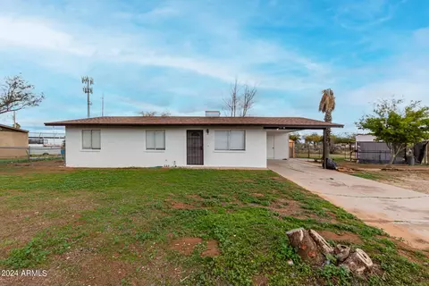 7950 W Lake Michigan Dr, Casa Grande, AZ 85194