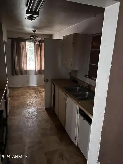 5643 N 37th Ave, Phoenix, AZ 85019 photo 5