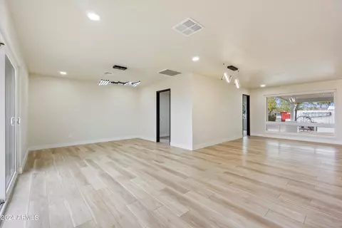 9233 N 17th Dr, Phoenix, AZ 85021 photo 12