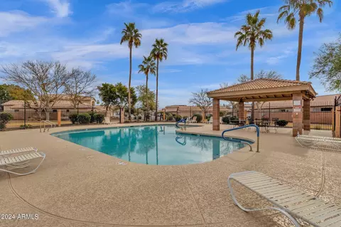 4505 E Windsong Dr, Phoenix, AZ 85048 photo 4