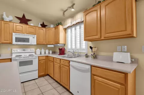 4505 E Windsong Dr, Phoenix, AZ 85048 photo 13