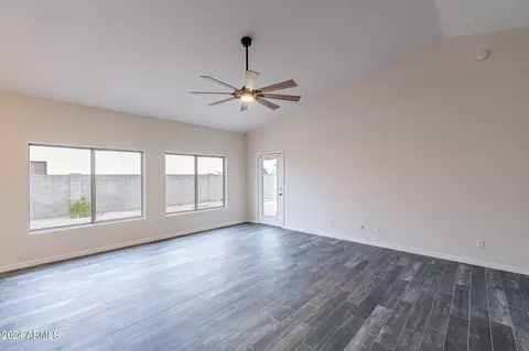 5622 S 26th Pl, Phoenix, AZ 85040 photo 5