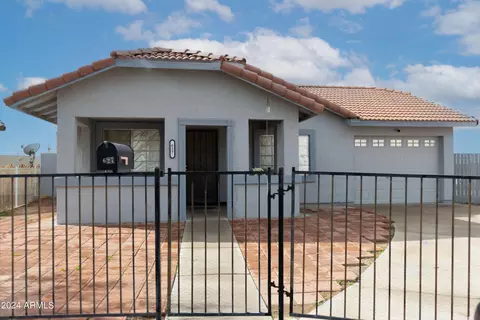 627 W Dunmar St, Casa Grande, AZ 85122