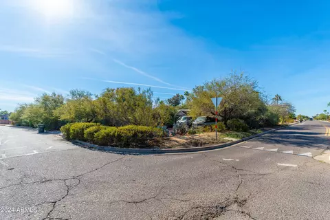 6901 E Sweetwater Ave, Scottsdale, AZ 85254