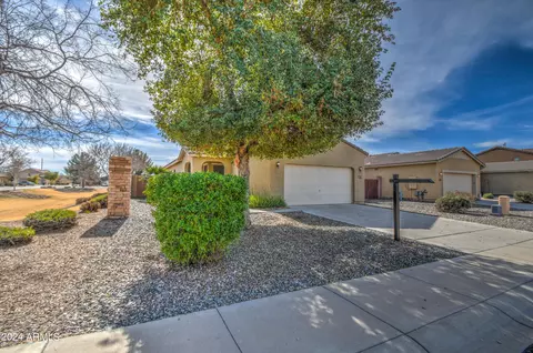 731 W Love Rd, San Tan Valley, AZ 85143