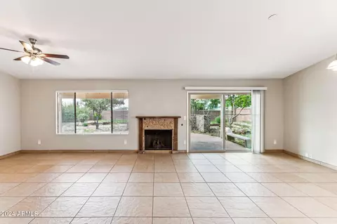 Living - 6865 N De Chelly Loop, Tucson, AZ 85741 photo 3 of 3
