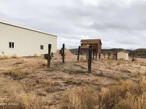 10510 S Ringtail Trl, Willcox, AZ 85643 photo 5
