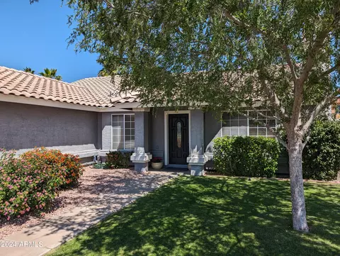 Exterior - 2006 E Sharon Dr, Phoenix, AZ 85022 photo 2 of 6