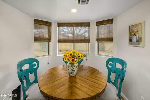 Dining - 2006 E Sharon Dr, Phoenix, AZ 85022 photo 1 of 1