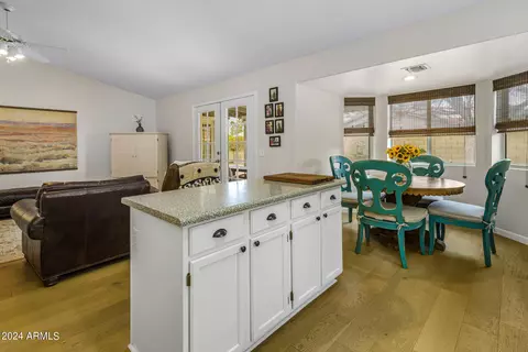Kitchen - 2006 E Sharon Dr, Phoenix, AZ 85022 photo 5 of 6